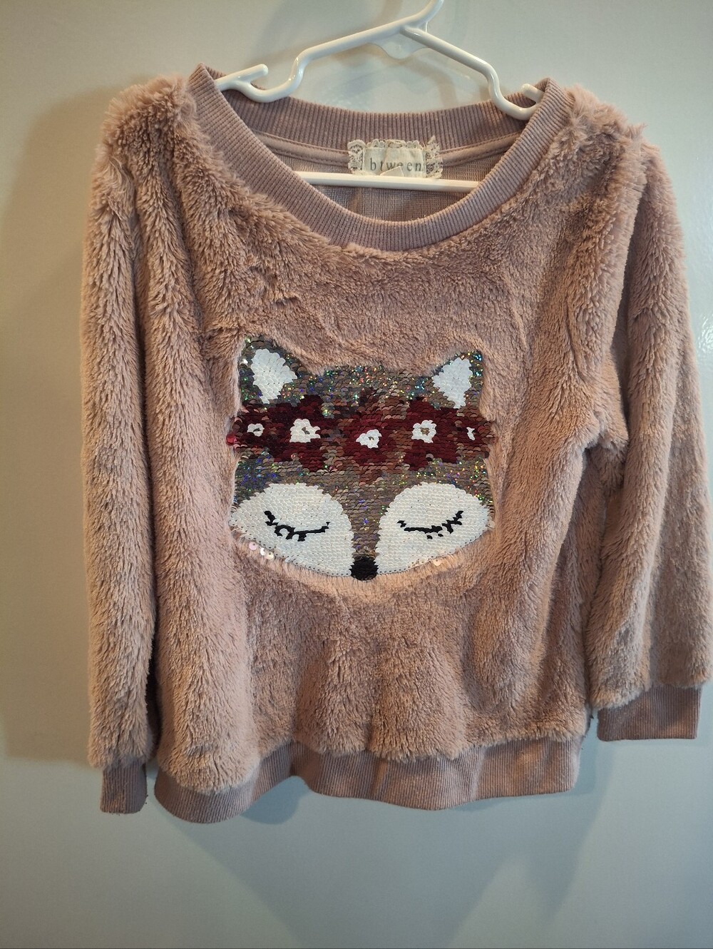 btween Mauve Faux-Fur Sequin Fox Sweatshirt